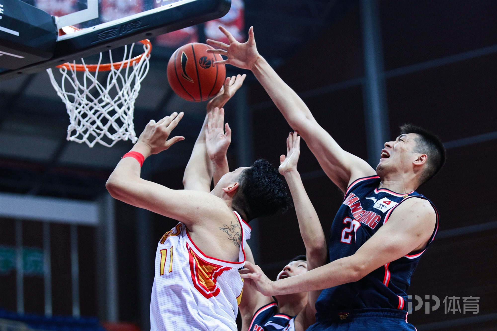 国际比赛日体能课后，多伦多猛龙豪取连胜备战CBA常规赛，质疑声仍在，纪律约束更严格的简单介绍-英雄联盟