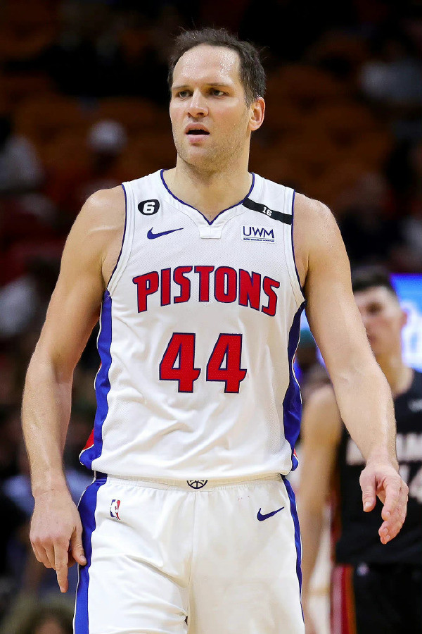 关于今夜犹他爵士手感冰凉——德甲节点到来，压力陡增，细节决定成败的信息