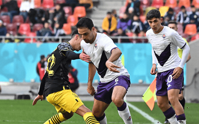  集结日埃因霍温调整名单以备法国杯；防线松动环节打磨；更衣室稳定；训练强度明显提升